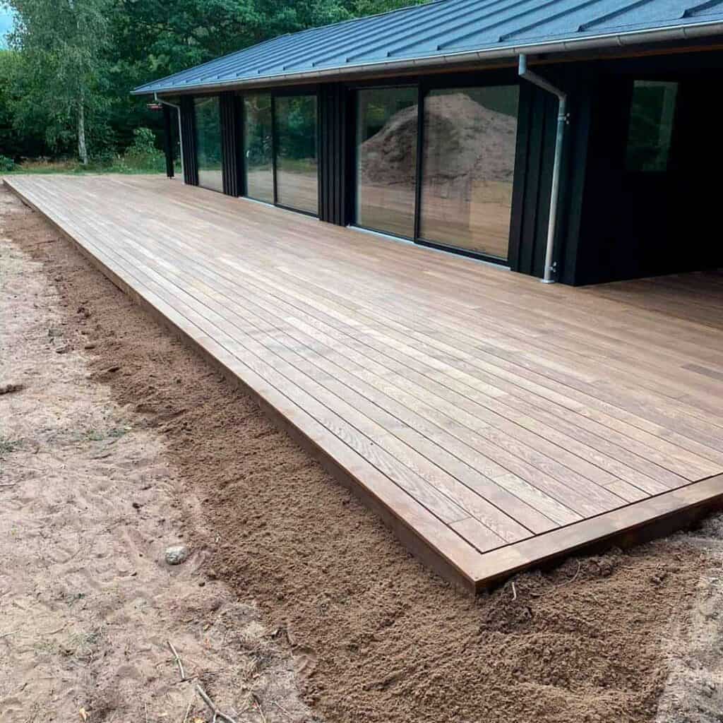 Udført arbejde på træterrasse