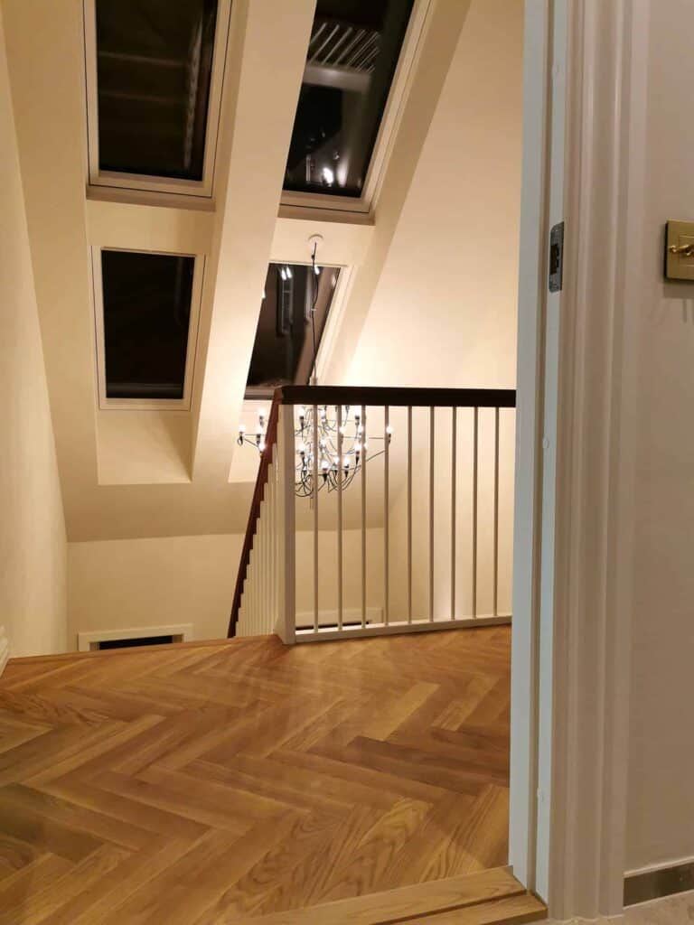 Nyt trægulv i hus
